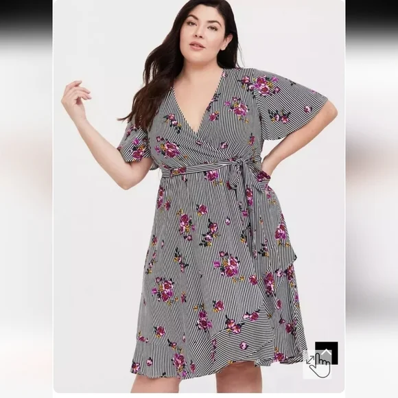 NWT TORRID MINI CHALLIS  Wrap Dress 2X - Picture 2 of 7